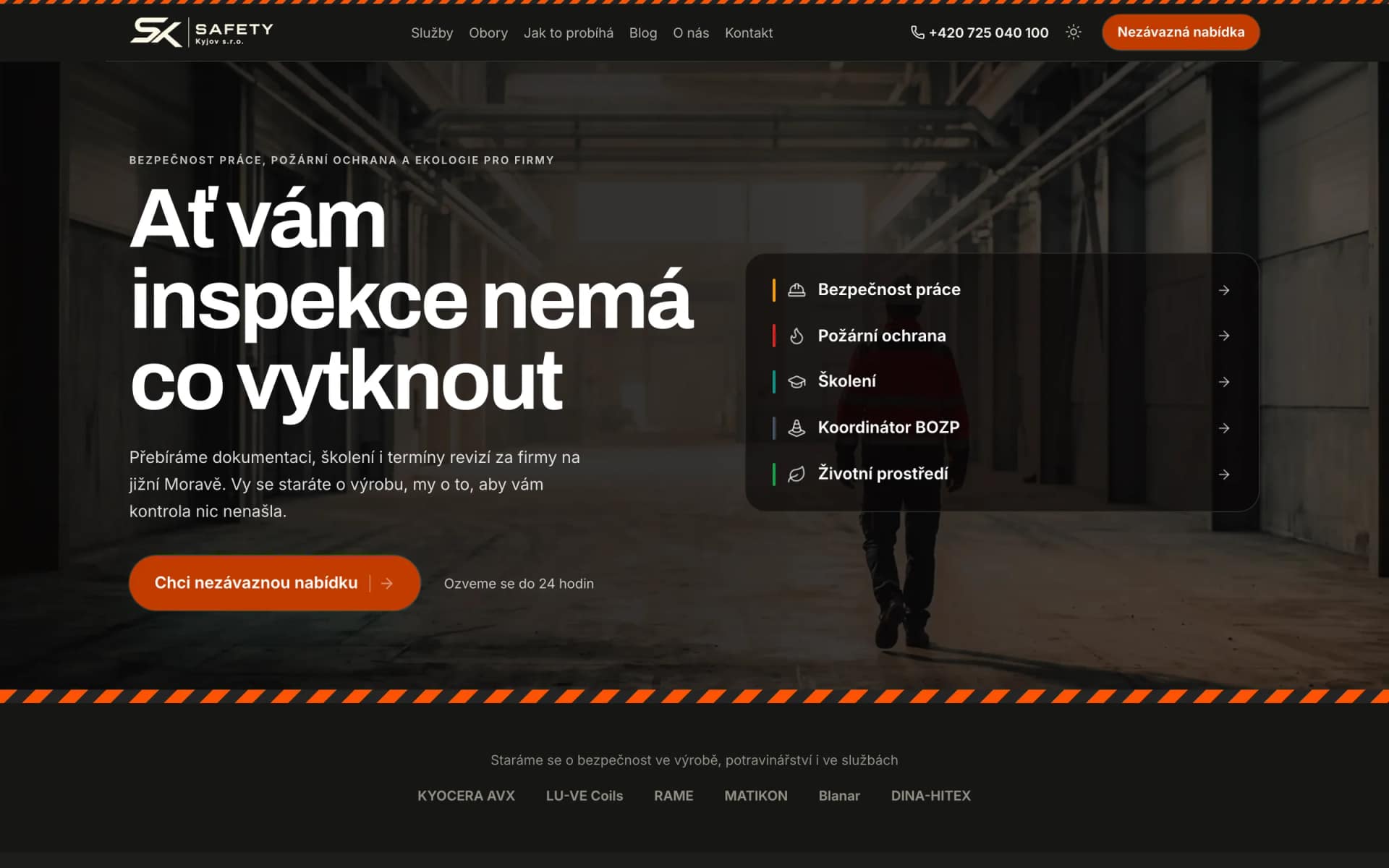 Úvodní stránka webu SAFETY Kyjov na velké obrazovce